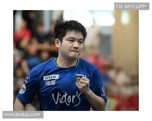 穿11号足球服的帅气球星展现场上风采与个人魅力成为球迷心中的偶像