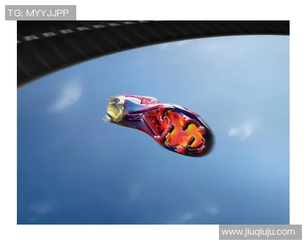 四大足球巨星专属球鞋亮相 揭开赛场外的时尚与科技革新 四大足球巨星专属球鞋亮相 揭开赛场外的时尚与科技革新